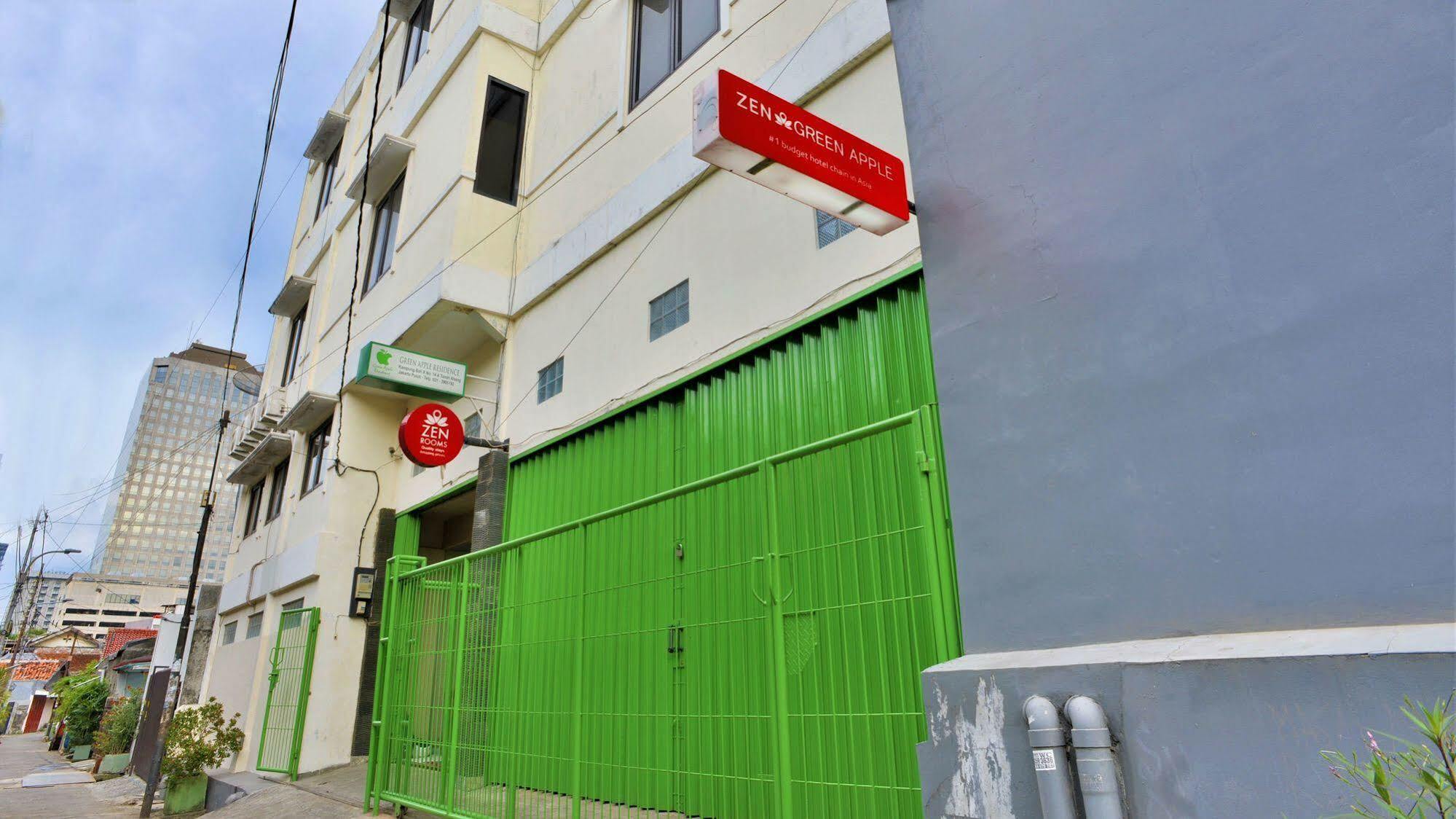 Green Apple Residence Near Sarinah Mitra Reddoorz Jacarta Exterior foto